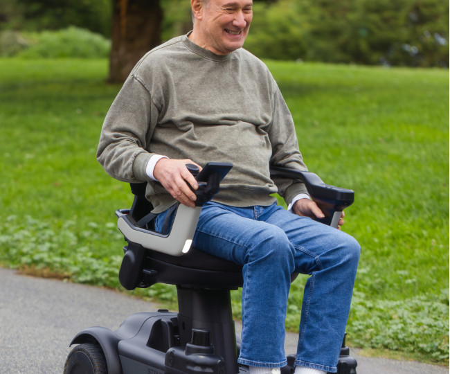 Автономное кресло-транспорт (Strutt EV1)